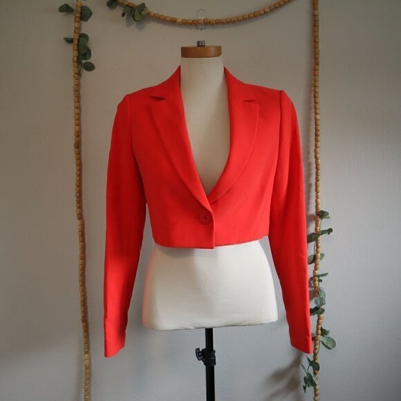 NWT Alice + Olivia Women's Red Macey Crop Notch Collar Blazer Jacket Size 6 - Picture 3 of 9